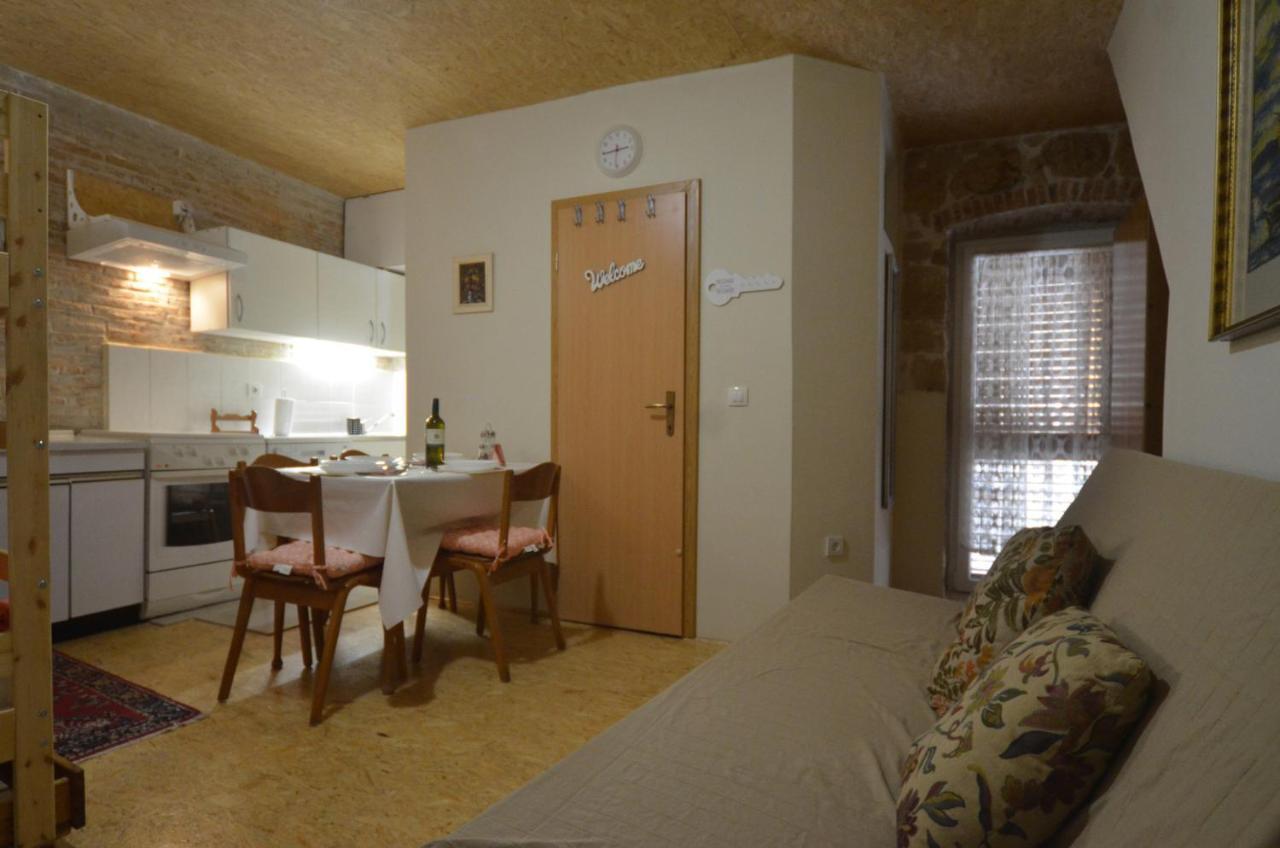Studio Apartment La Maison De Catherine Rovinj Luaran gambar