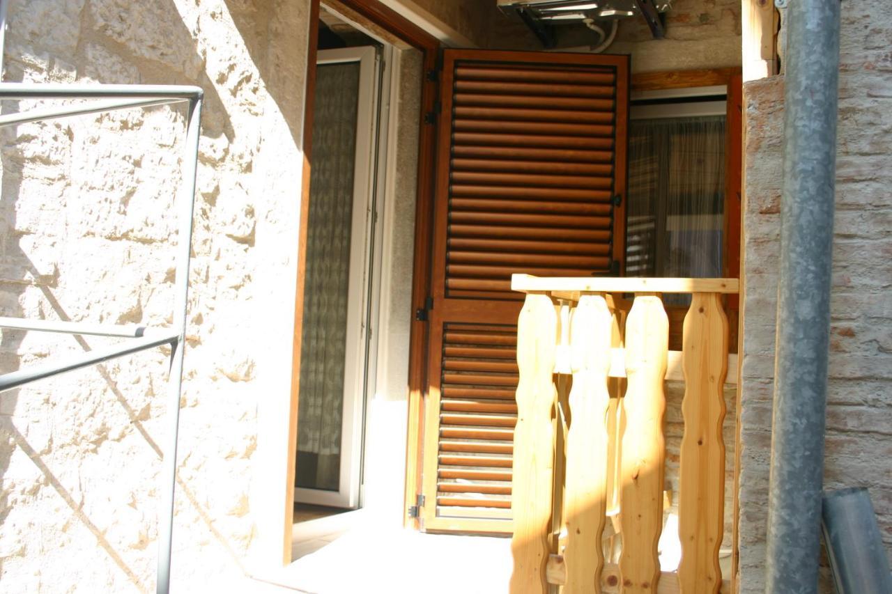 Studio Apartment La Maison De Catherine Rovinj Luaran gambar