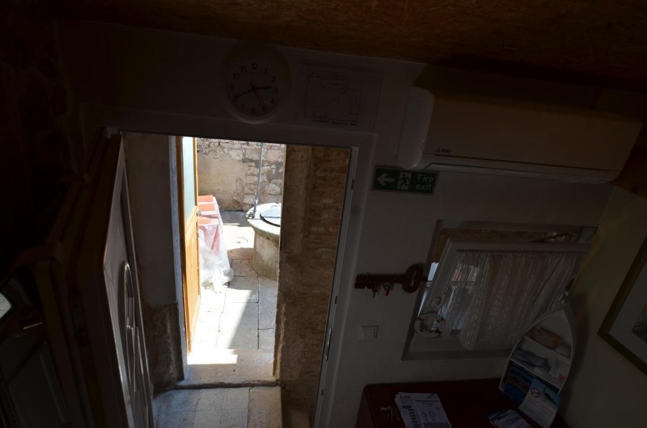 Studio Apartment La Maison De Catherine Rovinj Luaran gambar