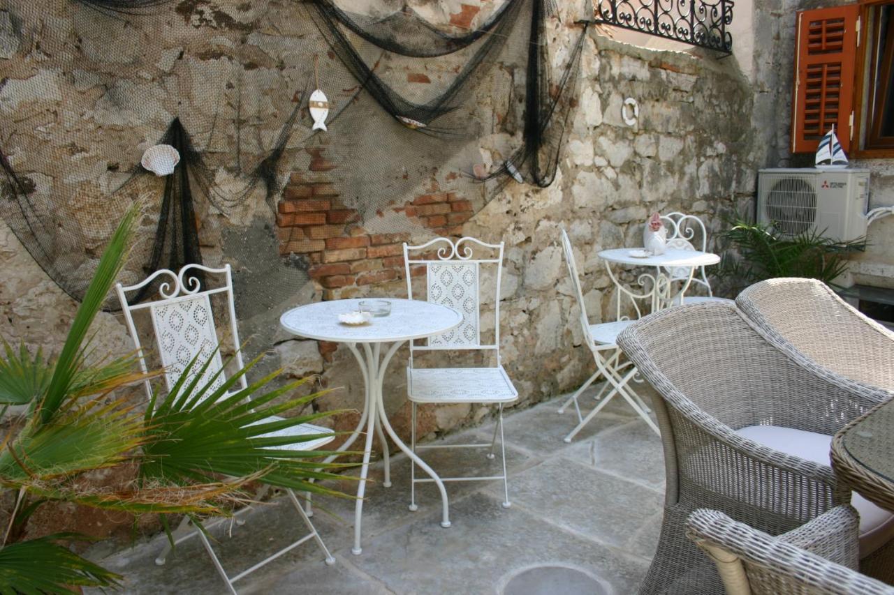 Studio Apartment La Maison De Catherine Rovinj Luaran gambar