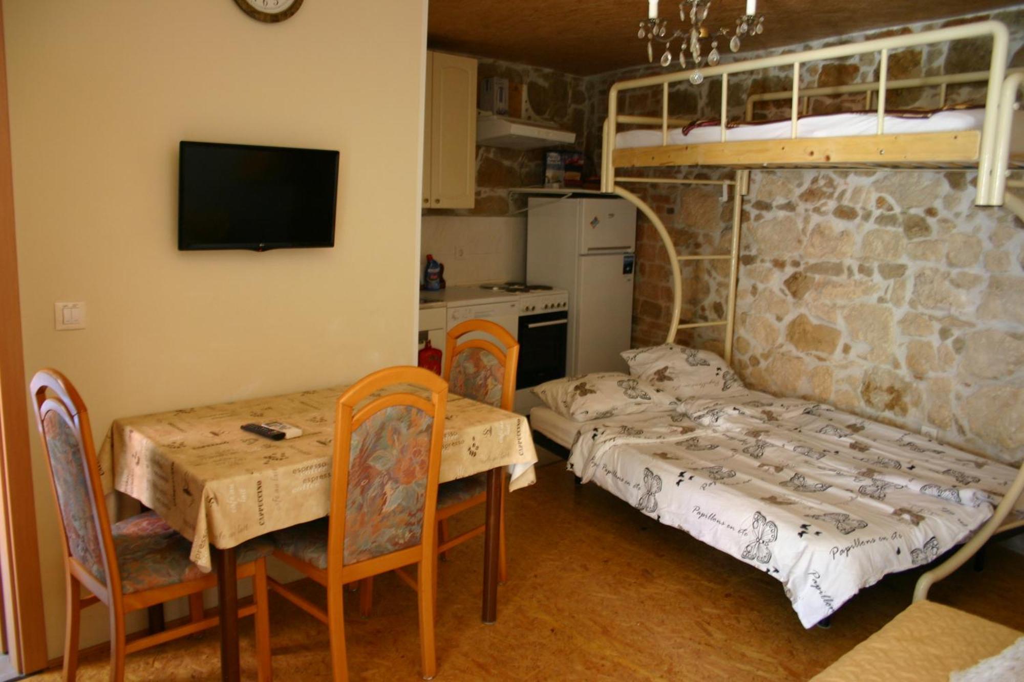 Studio Apartment La Maison De Catherine Rovinj Luaran gambar