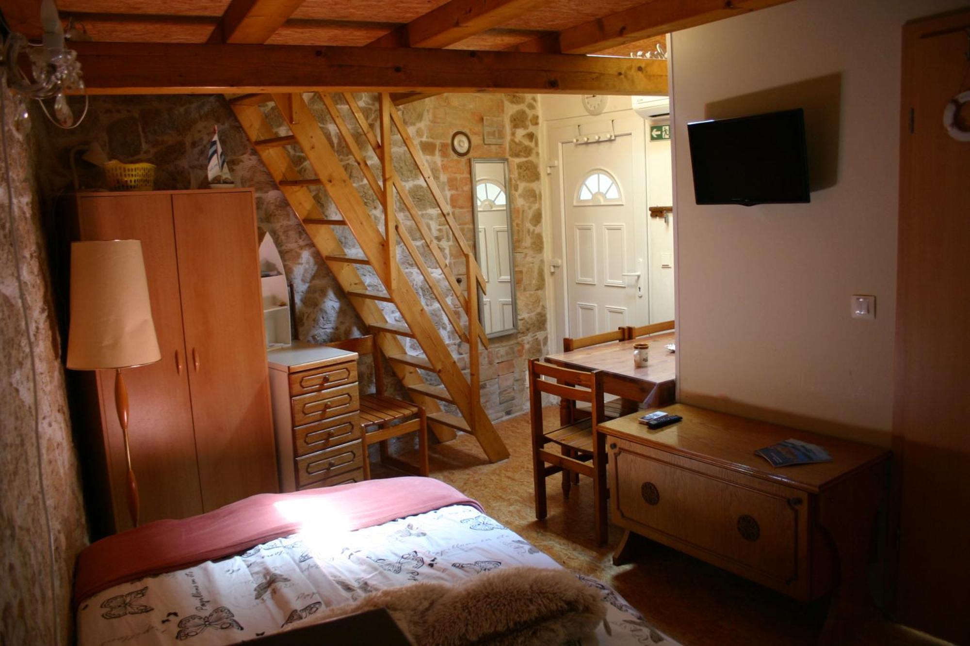 Studio Apartment La Maison De Catherine Rovinj Luaran gambar